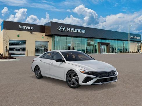 New 2026 Hyundai Elantra Sport FWD image 2