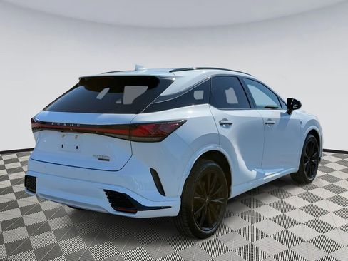 Used 2024 Lexus RX 500h F Sport image 2