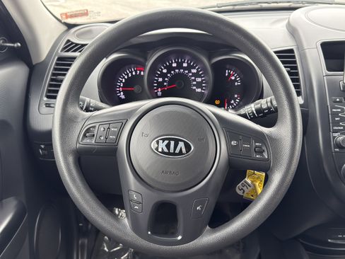 Used 2013 Kia Soul image 18