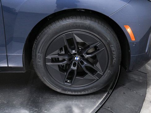New 2026 BMW iX xDrive60 w/ Premium Package image 9