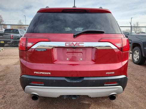 Used 2019 GMC Acadia SLT image 3