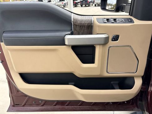 Certified 2017 Ford F250 Lariat w/ Lariat Ultimate Package image 17