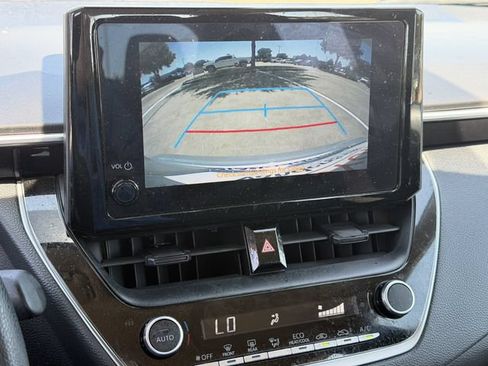 Used 2023 Toyota Corolla LE FWD image 18