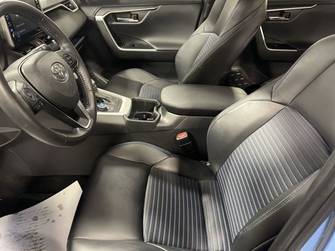 Used 2022 Toyota RAV4 XSE image 9