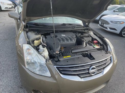 Used 2010 Nissan Altima 2.5 S FWD image 30