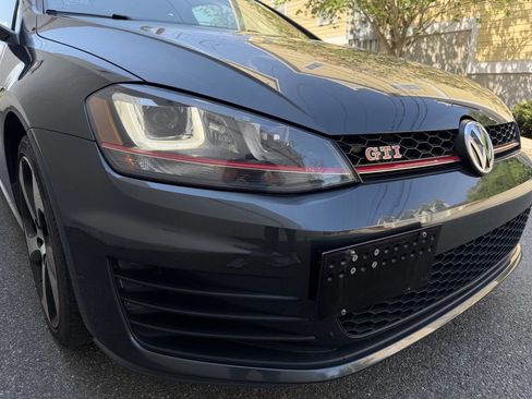 Used 2015 Volkswagen GTI SE w/ Lighting Package (SEL) FWD image 10