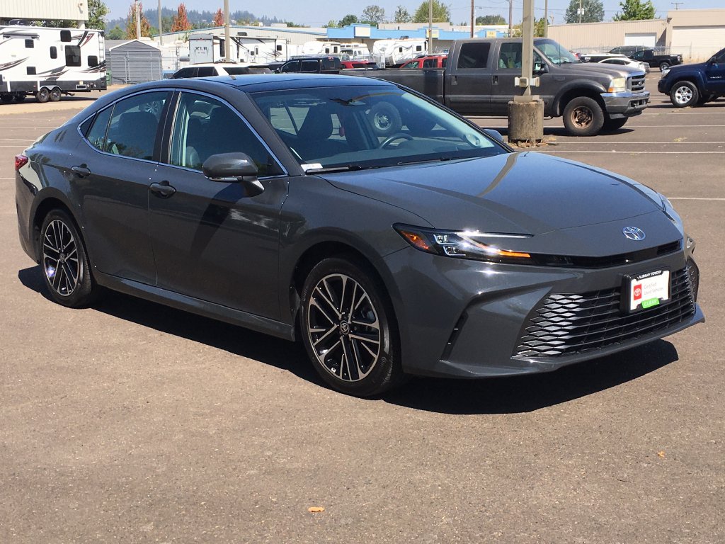 Used 2025 Toyota Camry XLE w/ Premium Package AWD/4WD image 10