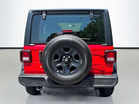 Used 2024 Jeep Wrangler Unlimited Sport AWD/4WD image 6