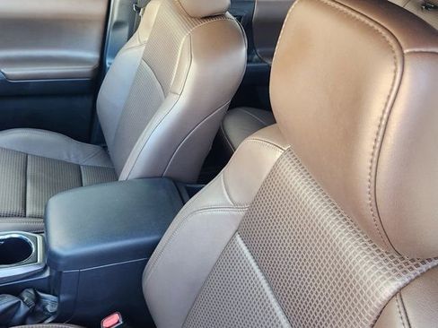 Used 2017 Toyota Tacoma Limited image 21