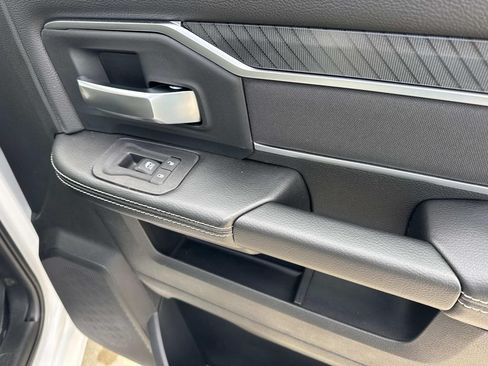 New 2026 RAM 2500 Big Horn AWD/4WD image 27