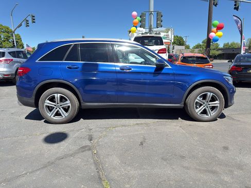 Used 2018 Mercedes-Benz GLC 300 4MATIC image 6