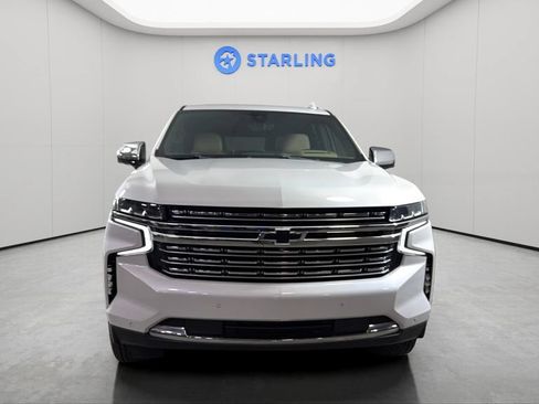 Used 2021 Chevrolet Suburban Premier w/ Premium Package RWD image 15
