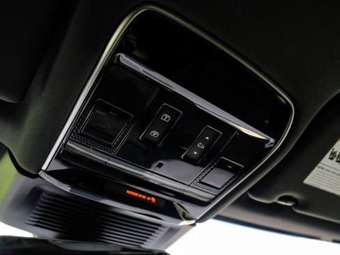 New 2026 Land Rover Range Rover Sport SE AWD/4WD image 43