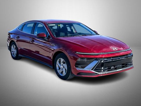 New 2025 Hyundai Sonata SE image 3