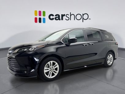 Used 2025 Toyota Sienna XLE w/ XLE Plus Package