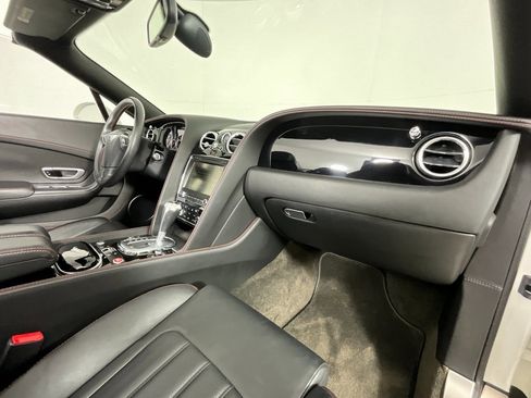 Used 2015 Bentley Continental GT V8 S image 21