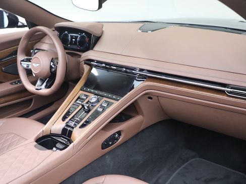 New 2026 Aston Martin DB12 Convertible image 40