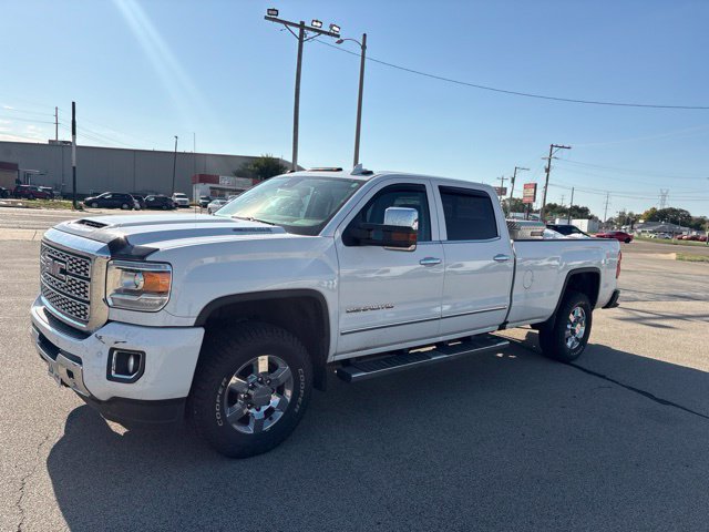 Used 2019 GMC Sierra 3500 Denali w/ Duramax Plus Package AWD/4WD image 2