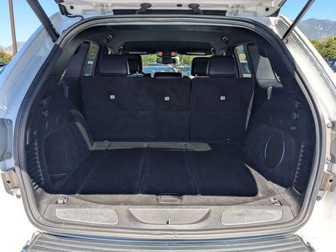 Used 2014 Jeep Grand Cherokee Limited w/ Trailer Tow Group IV AWD/4WD image 31