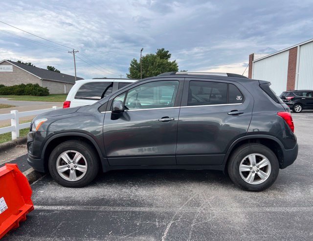Used 2016 Chevrolet Trax LT w/ LT Convenience Package AWD/4WD image 7