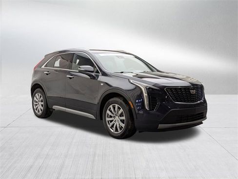 Certified 2023 Cadillac XT4 Premium Luxury w/ Cold Weather Package image 3