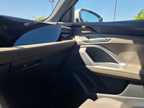 New 2025 Audi Q5 Premium Plus image 24