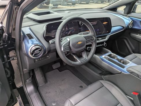 Used 2026 Chevrolet Equinox EV LT w/ Convenience Package II image 10