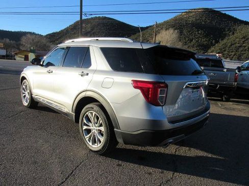 Certified 2024 Ford Explorer Limited image 5