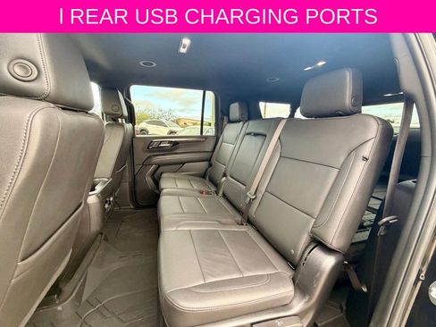 Used 2025 Chevrolet Suburban Z71 image 15