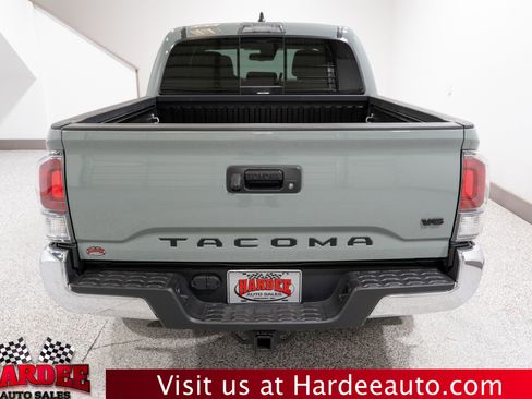 Used 2023 Toyota Tacoma TRD Off-Road w/ Black Out Package (TMS) image 4