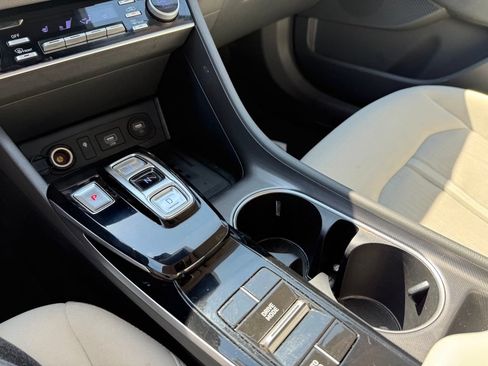Used 2023 Hyundai Sonata SEL w/ Convenience Package FWD image 19