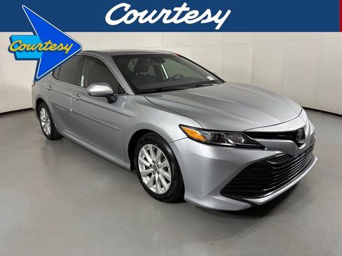 Used 2020 Toyota Camry LE w/ Carpet Mat Package FWD image 1