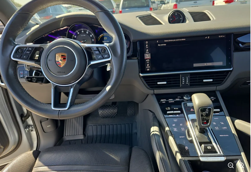Used 2019 Porsche Cayenne AWD/4WD image 3