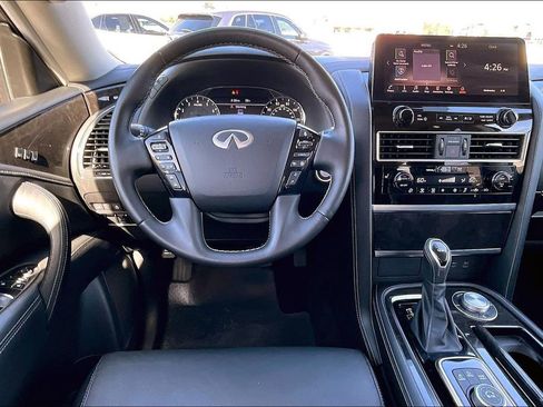 Certified 2024 INFINITI QX80 Luxe AWD/4WD image 8