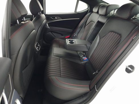 Used 2025 Genesis G70 3.3T Advanced image 25