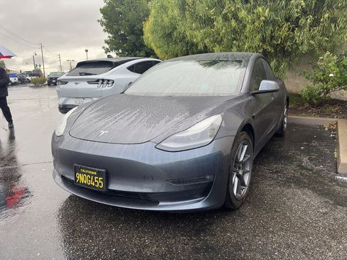 Used 2021 Tesla Model 3 Long Range image 2