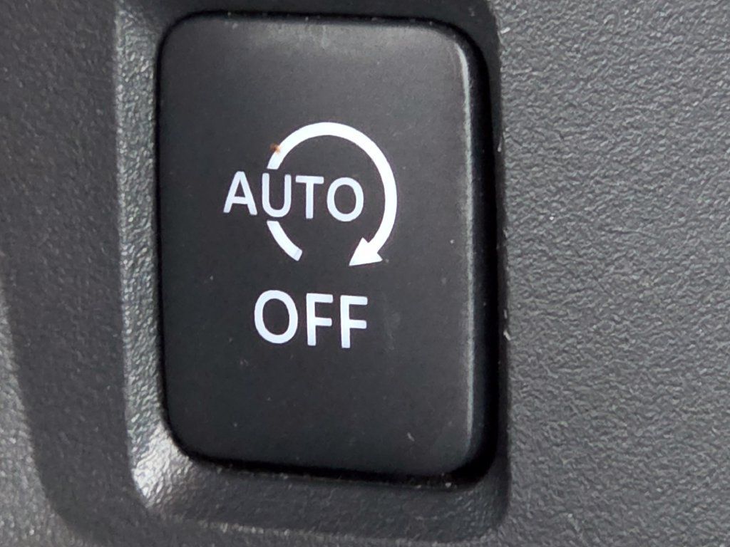 Used 2024 Nissan Sentra SV FWD image 7