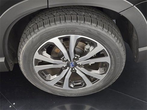 Used 2022 Subaru Forester Limited w/ Popular Package #3 image 11
