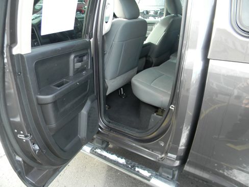 Used 2014 RAM 1500 Express AWD/4WD image 8