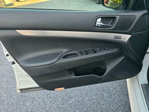 Used 2013 INFINITI G37 Journey w/ Premium Pkg RWD image 10