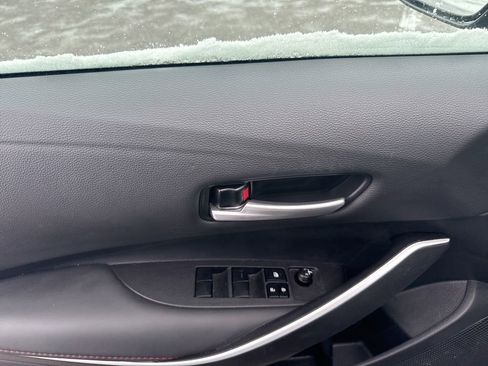 Used 2025 Toyota Corolla SE image 18