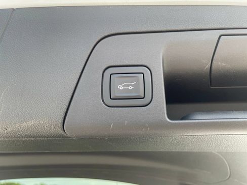 Used 2023 Buick Envision Preferred FWD image 8