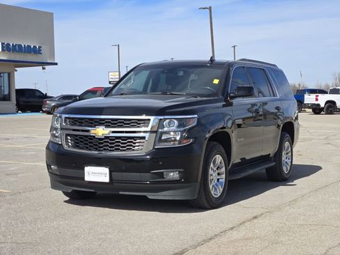 Used 2019 Chevrolet Tahoe LT w/ Luxury Package image 3