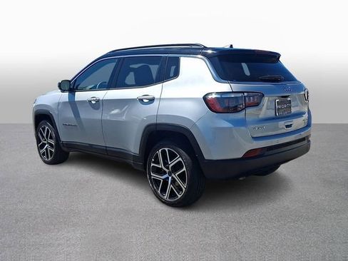 Used 2025 Jeep Compass Limited AWD/4WD image 6