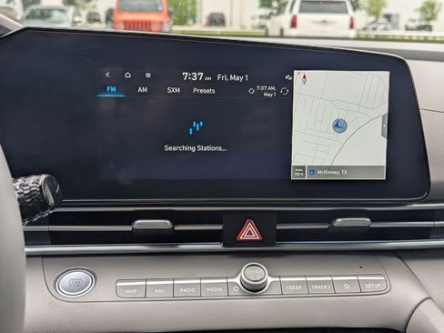 Used 2025 Hyundai Elantra SEL FWD image 6