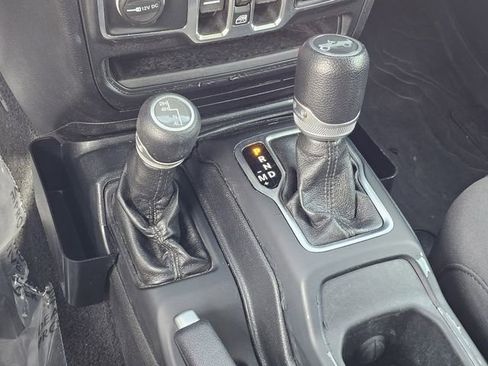 Used 2020 Jeep Wrangler Unlimited Sport S image 19