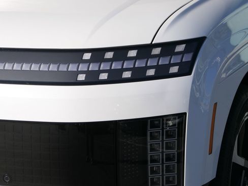 New 2026 Hyundai Ioniq 9 Calligraphy AWD/4WD image 6