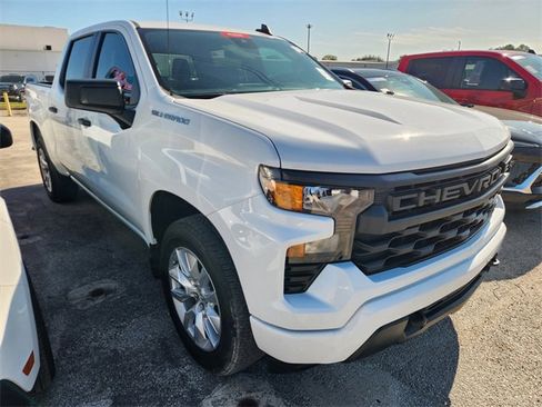 Used 2024 Chevrolet Silverado 1500 Custom image 1