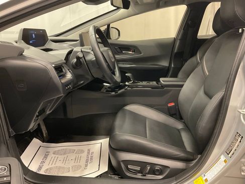 Used 2024 Toyota Prius XLE AWD/4WD image 4