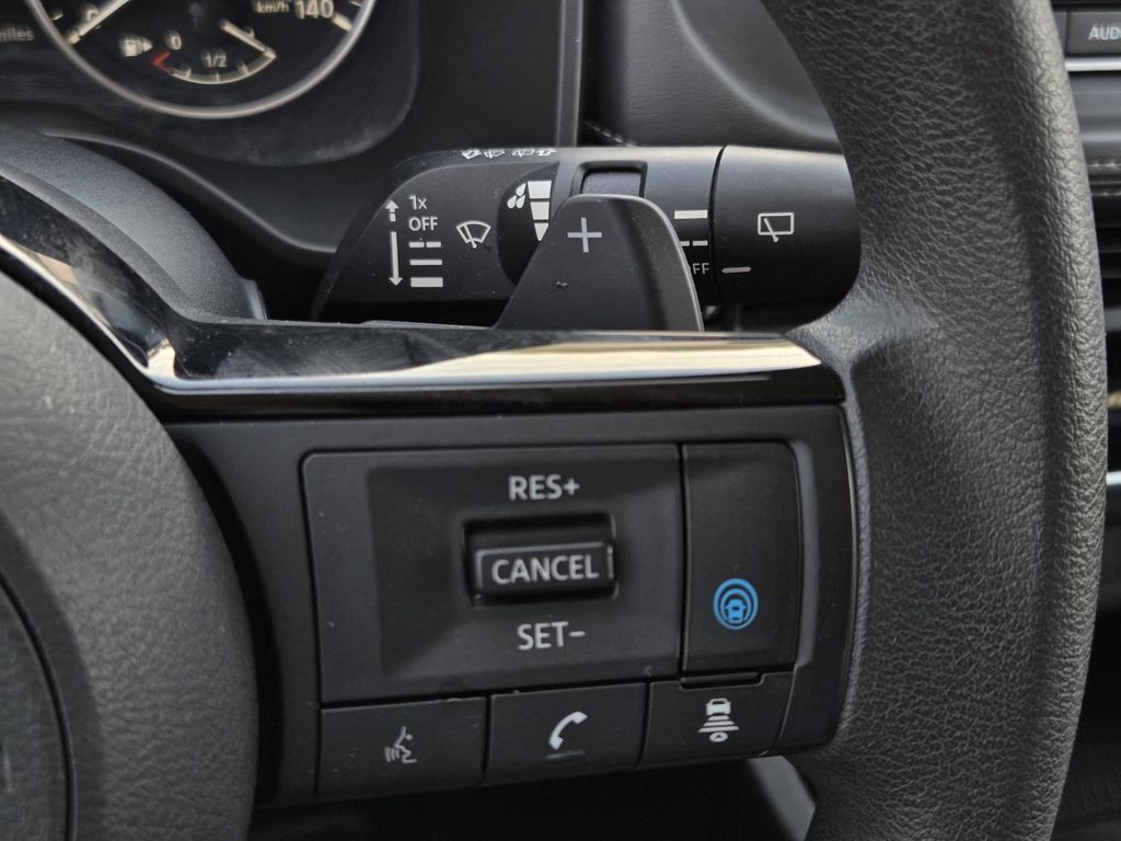 Certified 2023 Nissan Rogue SV FWD image 26